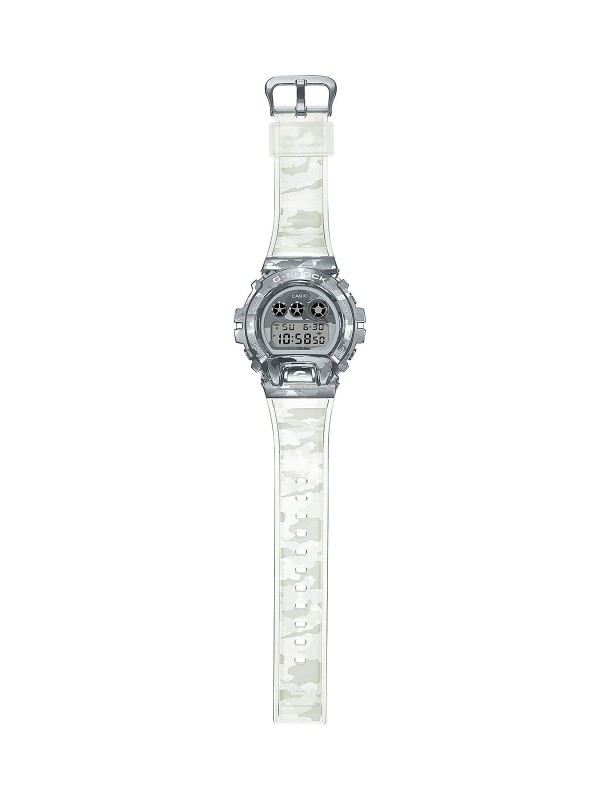 G-Shock GM-6900SCM-1ER muški sat sa kućištem od nerđajućeg čelika sive boje i gumenom providnom narukvicom. Poručite na Timer.co.rs, dostava je besplatna.