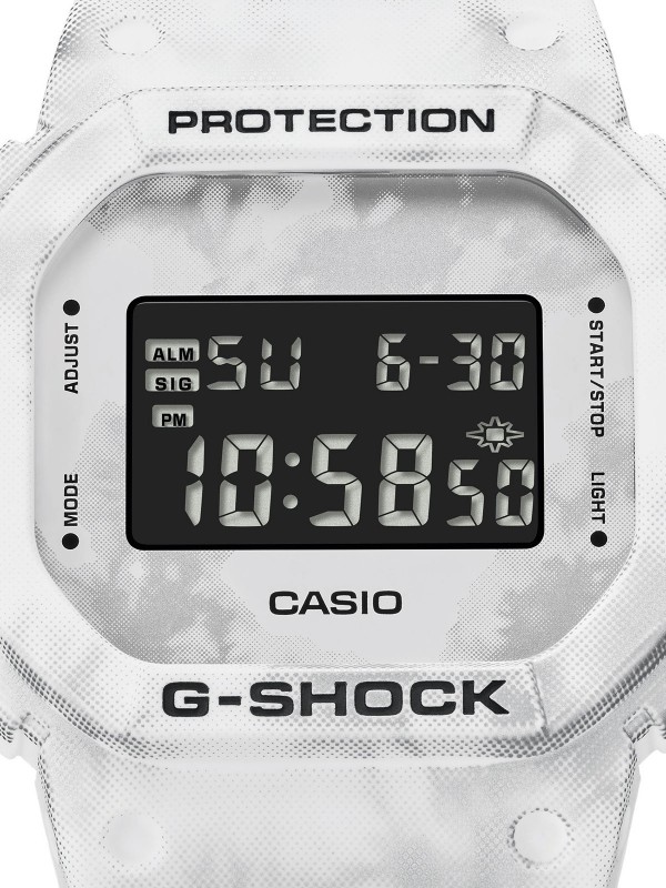 Visoko kvalitetni G-SHOCK muški sat iz serije Grunge Snow Camouflage inspirisane zimskim snežnim scenama, sa kamuflažnim uzorkom. Otkrijte ga na sajtu.