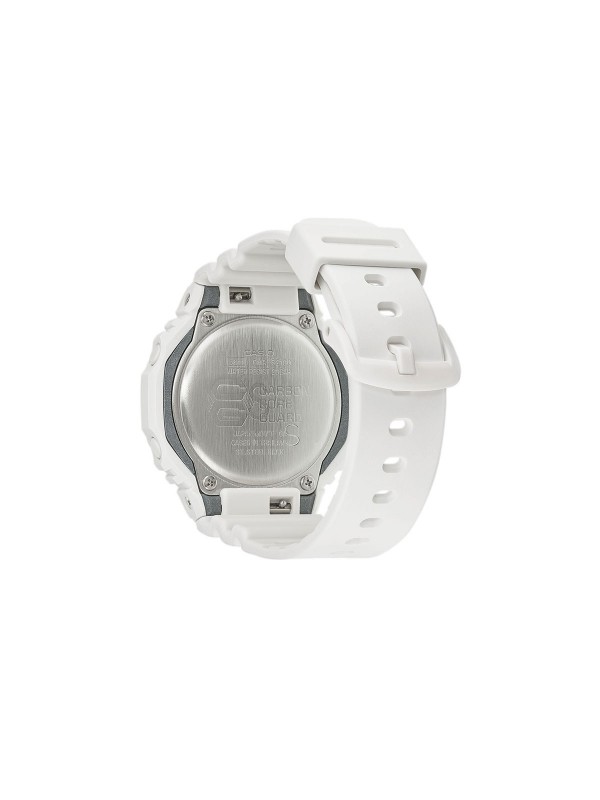 Novi G-SHOCK WOMAN ženski sat je smanjena verzija GA2100 modela. GMA-P2100-7AER je model u klasičnoj beloj boji sa detaljima u boji srebra.