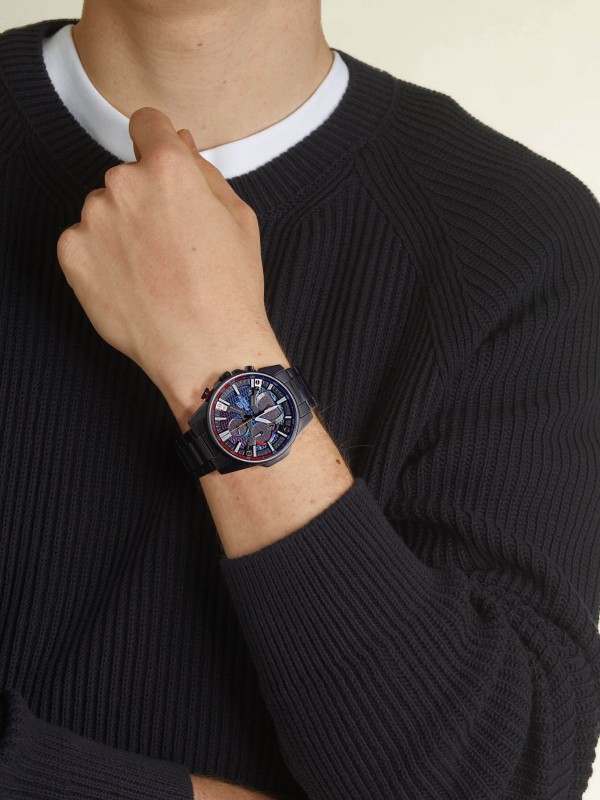 Edifice Heat Gradation - savršeni model sata za entuzijaste sportskih automobila, ali i za ljubitelje elegantnog stila. Poručite ga u Timer.co.rs online shop-u.