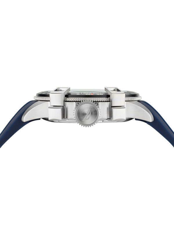 Sportski sat kolekcije Nautica Dents - model sa silikonskom narukvicom u teget boji i crnim brojčanikom, lako poručite putem Timer.co.rs online prodavnice.