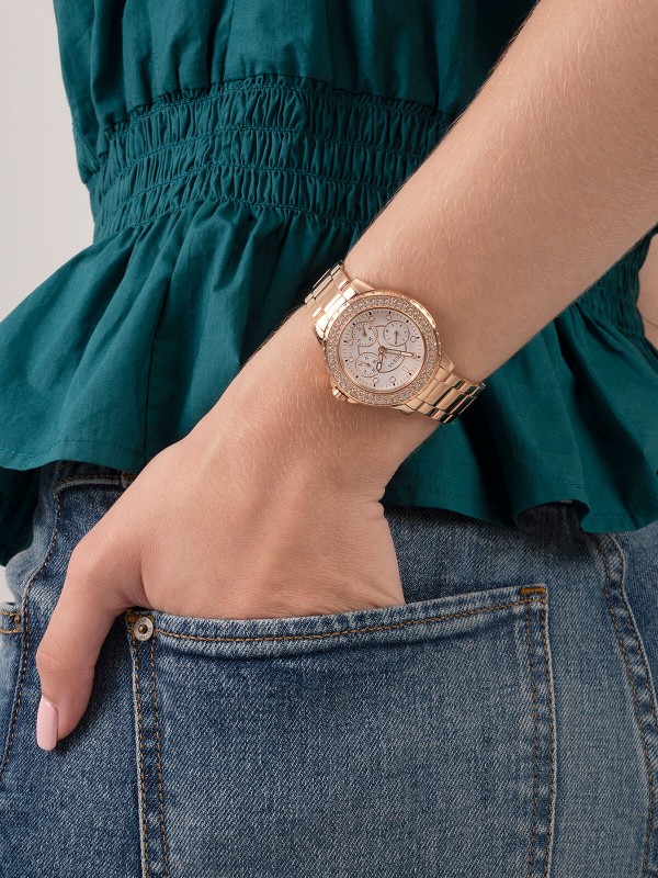 Rose gold Guess ženski sat CROWN JEWEL GW0410L3 pronađite u Timer.co.rs online prodavnici. Lako ga poručite i ubrzo očekujte na adresi.
