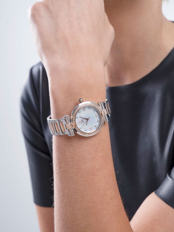 Gc Fusion Lady ručni sat - model u kombinaciji boja srebra i ružičastog zlata i prefinjnenim belim brojčanikom, lako poručite u Timer.co.rs online prodavnici.