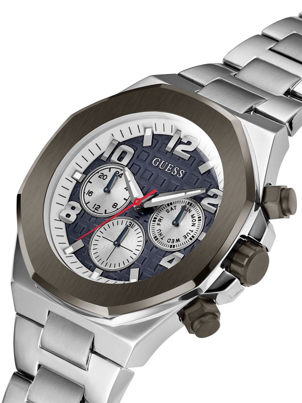Guess Empire muški ručni sat - model od nerđajućeg čelika u boji srebra sa crnim top ring-om, poručite putem Timer.co.rs online shop-a na kućnu adresu.