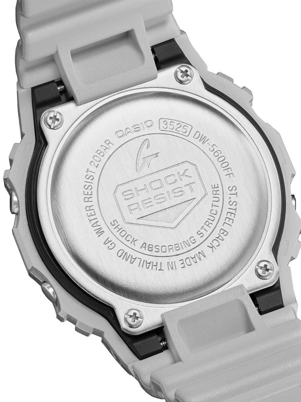 G-SHOCK FORGOTTEN FUTURE Muški sat - Led osvetljenje ✔️  Neon displej ✔️  Otporan na udarce ✔️ Mineralno staklo ✔️  Poručite online!