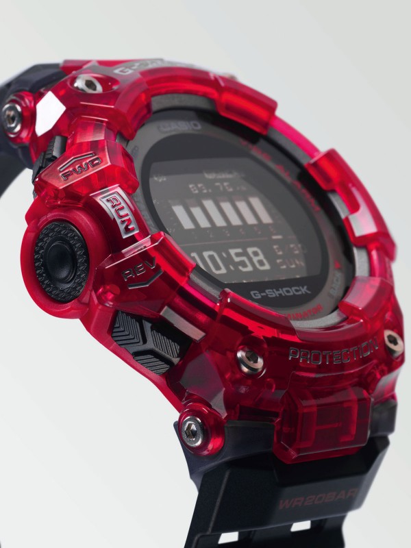 G-Shock G-Squad muški ručni sat - model sa gumenim kućištem i narukvicom, brzo i lako poručite putem S&L Jokić online prodavnice na kućnu adresu.