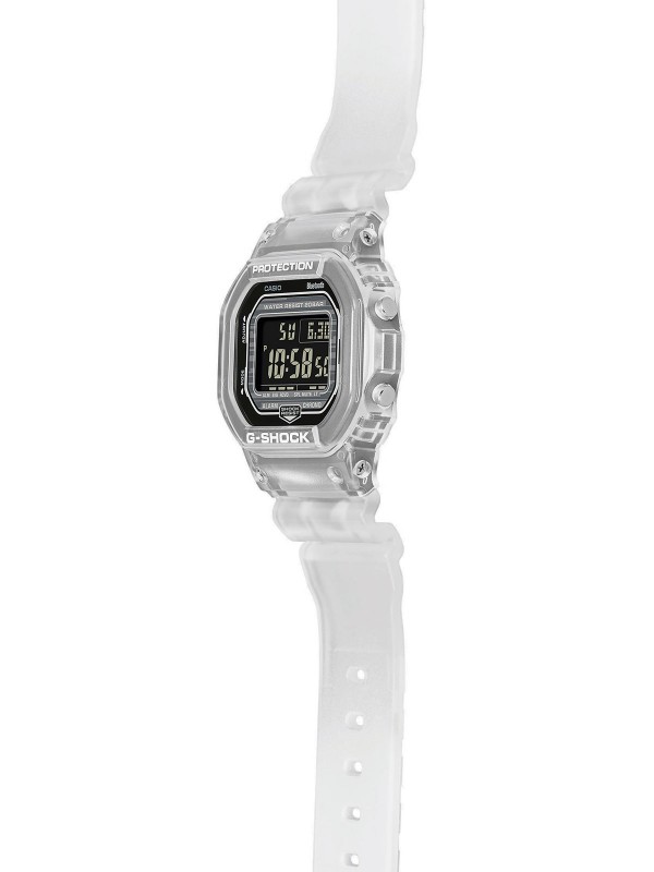 G-Shock digitalni bluetooth 5600 muški ručni sat - model u prozirno beloj boji, brzo i lako poručite putem S&L Jokić online prodavnice na kućnu adresu.