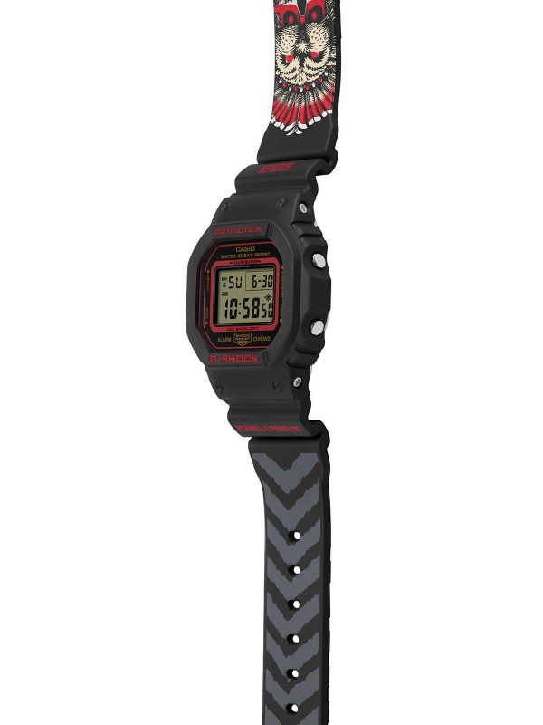 Istaknite svoj stil uz ovaj model - G-SHOCK KALVIN HOEFLER x POWELL PERALTA - Ovaj model krasi gumeno kućište i gumena narukvica - Poručite online !