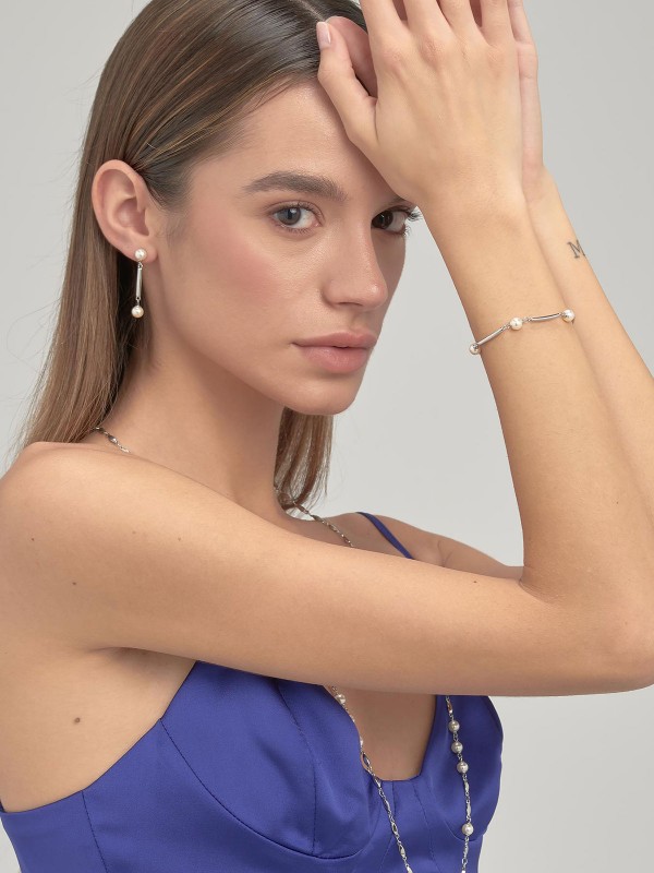 Stil i kvalitet - BROSWAY AFFINITY - Dužina 18cm ✔️Biser u beloj boji ✔️Nerđajući čelik ✔️Boja srebra ✔️Kvalitet ✔️- Poručite online!