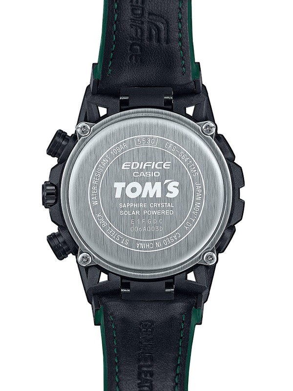 Limitirani solarni hronograf EDIFICE, inspirisan trkačkim automobilom TOM'S KP47 Skarlet, savršen za ljubitelje motosporta.
