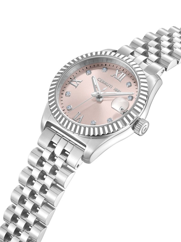 Elegantni ženski sat u boji srebra sa roze brojčanikom i cirkonima, minimalistički dizajn koji odiše prefinjenošću i sofisticiranošću.