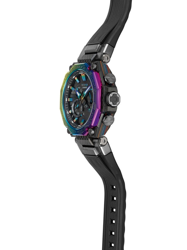 Pokažite svoju dominaciju sa - G-SHOCK CITY ILLUMINATION - Model napravljen od nerđajućeg čelika ojačan karbonom - Poručite online!
