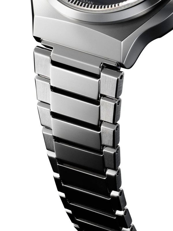 Pokažite svoju dominaciju uz - CASIOTRON LIMITED MODEL - Ograničeno izdanje potpuno novog modela - Poručite online!