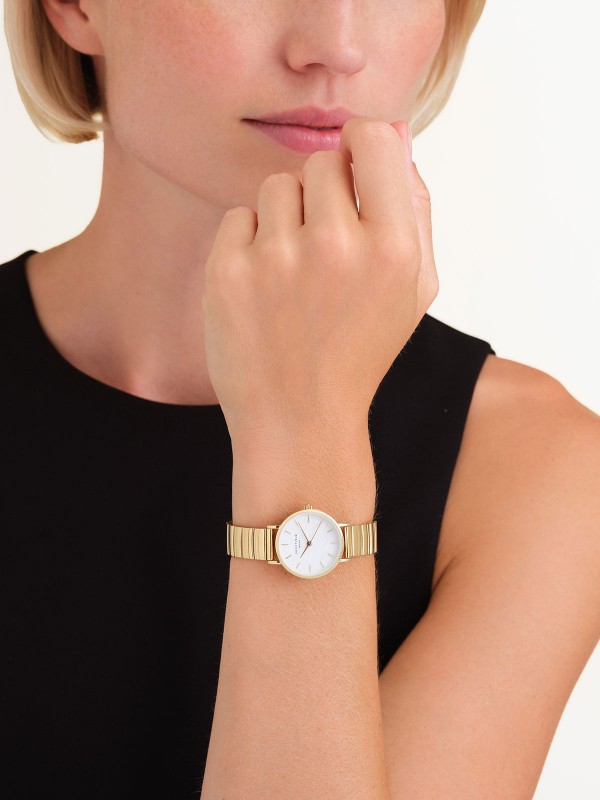 Elegantni Rosefield ženski sat u boji žutog zlata sa sedef brojčanikom, prečnika 26mm, savršen za sofisticirane dame.