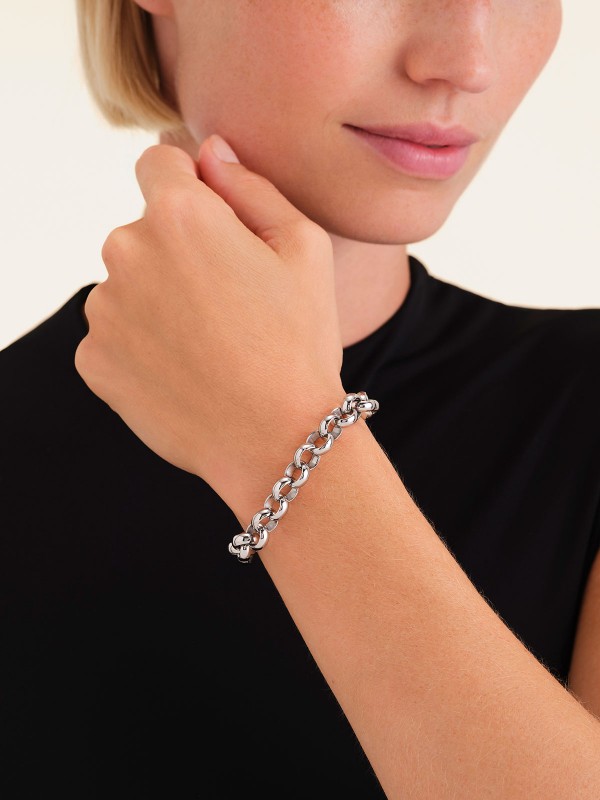 Rosefield CHUNKY SILVER ženska narukvica od nerđajućeg čelika, savršen dodatak za svaki stil. Podesiva dužina 18-21cm.