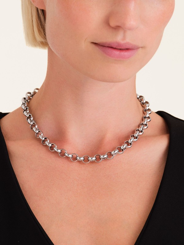 Rosefield CHUNKY SILVER ženska ogrlica od nerđajućeg čelika, savršena za svakodnevni stil. Podesiva dužina 38,2cm - 42,2cm.