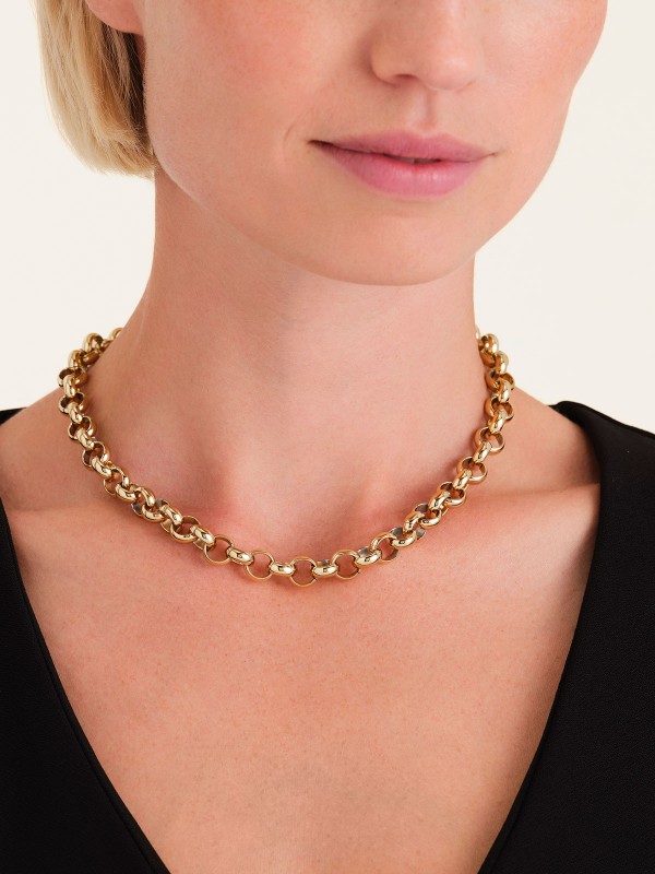 Rosefield CHUNKY GOLD ženska ogrlica od nerđajućeg čelika u boji žutog zlata, savršena za svakodnevne kombinacije i stilizovan izgled.