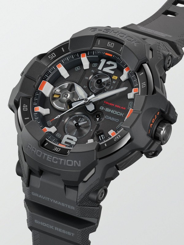 Profesionalni G-SHOCK GRAVITYMASTER sat inspirisan avijacijom, izdržljiv i funkcionalan, sa Bluetooth povezivanjem i dualnim vremenom.