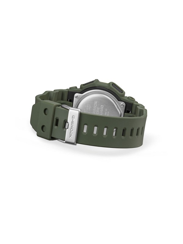 G-SHOCK digitalni sat u maslinastoj boji sa 10-godišnjom baterijom, svetskim vremenom, štopericom i LED svetlom za maksimalnu funkcionalnost.