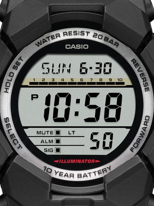 G-SHOCK digitalni sat u crnoj boji sa 10-godišnjom baterijom, svetskim vremenom i LED svetlom za maksimalnu funkcionalnost.