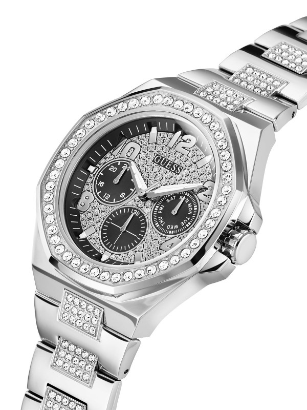 Elegantni muški sat u boji srebra sa cirkonima, prečnika 46mm, nudi kvarcni mehanizam i vodootpornost do 50m.
