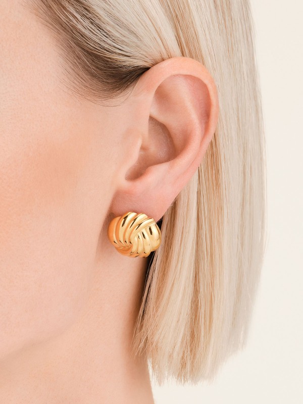 Elegantne Rosefield SPIRAL STUDS minđuše u boji žutog zlata, izrađene od nerđajućeg čelika, savršene za svaku priliku.