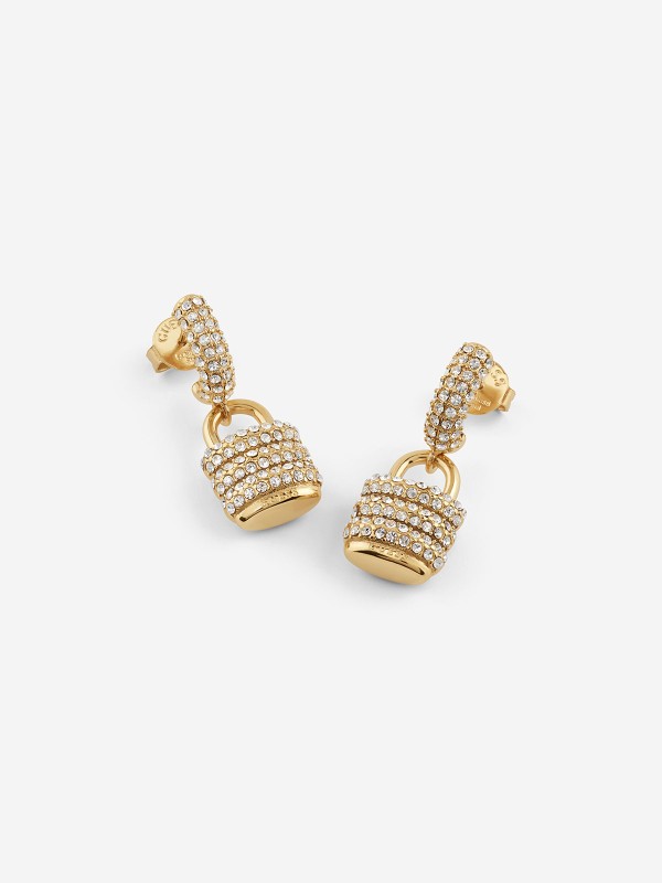 Guess MY SECRET ženske minđuše u boji žutog zlata, alke sa visećim katancom ukrašenim pavé cirkonima. Moderan i efektan detalj koji podiže svaki outfit.