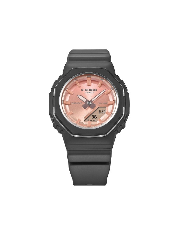G-SHOCK GMA-P2110SC-4AER ženski sportski sat u tamno sivoj boji sa svetlo roze brojčanikom. Lagani model, izdržljiv, vodootporan do 200m, idealan za svaki dan.
