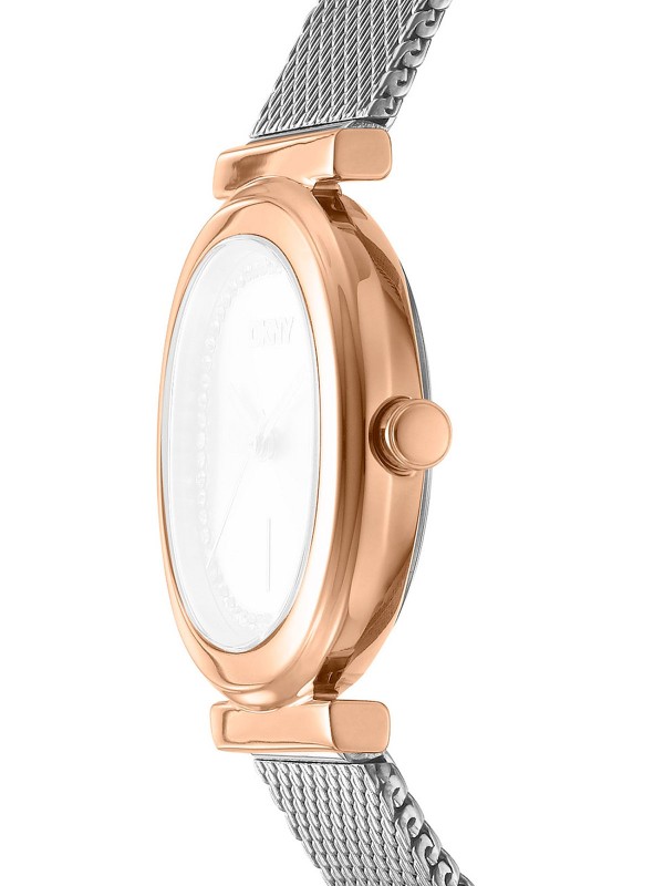 DKNY DK1L082M0065 elegantni ženski sat sa kućištem u boji roze zlata, srebrnom mesh narukvicom i brojčanikom sa cirkonima. Suptilan i sofisticiran stil.