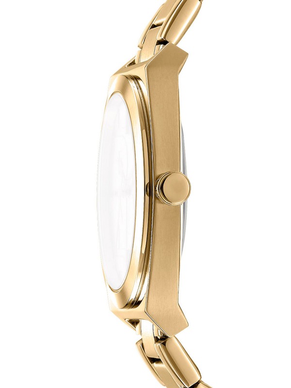Elegantni DKNY ženski sat sa zlatnim kućištem i brojčanikom, čelična narukvica, vodootporan do 50m, prečnik 38mm. Idealno za sofisticirane dame.