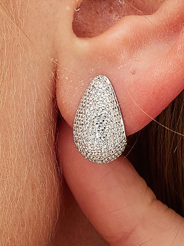 Brosway FIW125 minđuše od srebra 925 optočene providnim cirkonima. Veličina 15,7mm, rodijum premaz, elegantne i hipoalergene.