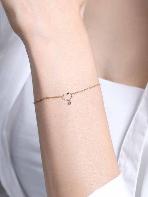 BURATO Blue Heart narukvica od 18ct roze zlata s plavim safirom, podesiva dužina, elegantan dizajn za svaku priliku.