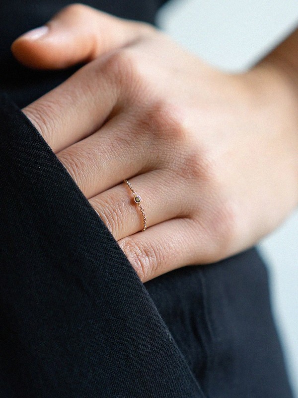 BURATO Soft Black Solitaire prsten od 18ct roze zlata s crnim dijamantom, veličina 54, elegantan i sofisticiran dodatak za svaku priliku.
