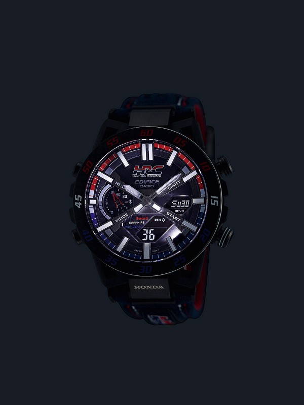 Limitirani Casio Edifice model u saradnji sa Honda Racing, trobojni dizajn, solarni hronograf, Bluetooth, vodootporan do 100m.