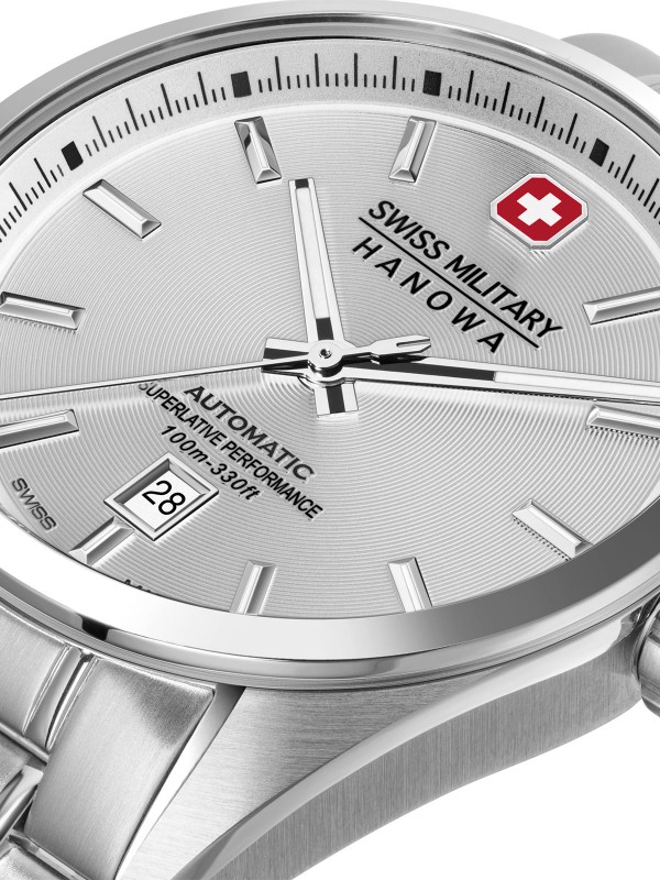 Elegantni SWISS MILITARY HANOWA MAJESTIC PIONEER sat sa automatskim mehanizmom, vodootporan do 100m, idealan za stil i funkcionalnost.