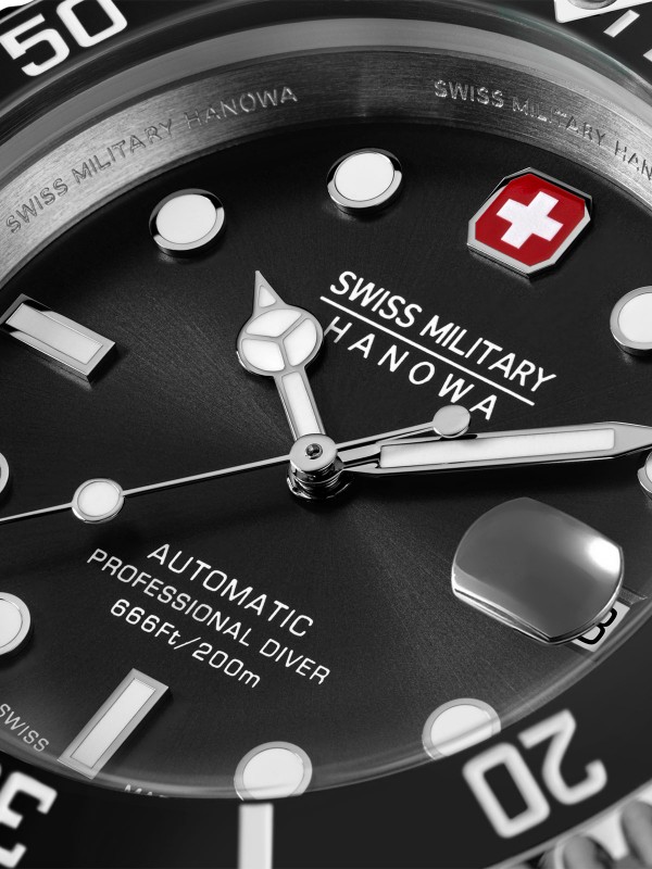 SWISS MILITARY HANOWA Sealord je idealan za ronioce, sa automatskim mehanizmom, crnim brojčanikom i vodootpornošću do 200m.