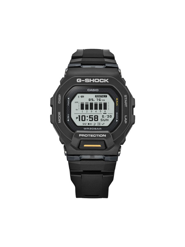 G-SHOCK GBD-200-1A1ER – muški digitalni sat iz G-SQUAD kolekcije, idealan za trčanje i svakodnevni trening. Opremljen Bluetooth® vezom za pametni telefon, brojačem koraka, senzorom ubrzanja, planerom i dnevnikom treninga. MIP ekran pruža vrhunsku vidljivost čak i na suncu, dok kućište i narukvica od crne gume obezbeđuju udobnost i izdržljivost. Vodootporan do 200m, otporan na udarce i sa autonomijom baterije do 2 godine – savršen izbor za aktivne muškarce.
