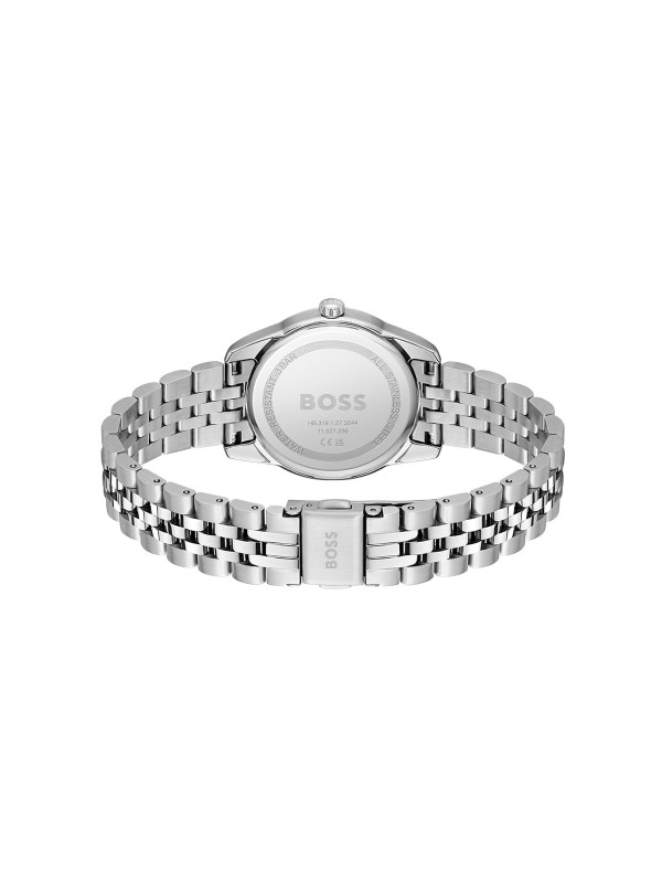 BOSS GRACEFUL PRECIOUS 1502809 – elegantan ženski sat izrađen od nerđajućeg čelika u boji srebra, sa teget brojčanikom ukrašenim cirkonima koji dodaju sofisticirani sjaj. Okruglo kućište prečnika 32mm, mineralno staklo, kvarcni mehanizam i vodootpornost do 30m čine ovaj sat savršenim spojem luksuza i prefinjenog stila za svaku priliku.