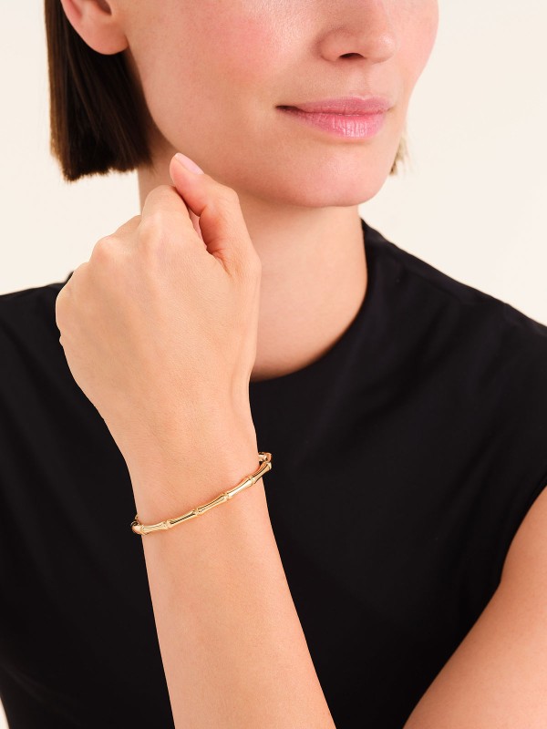 Unesite dozu luksuza u svoj stil uz Rosefield JBSBG-J1197 narukvicu u boji žutog zlata. Elegantna, moderna i prepoznatljivo Rosefield – savršen komad koji ističe sofisticiranost kroz jednostavne linije i sjajnu završnu obradu.