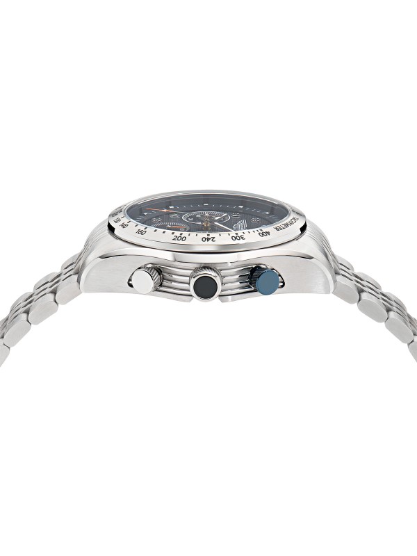 Aston Martin MTRS1F503 – elegantan muški hronograf koji spaja luksuz i sportski duh. Kućište od nerđajućeg čelika prečnika 42mm, teget brojčanik sa tahimetarskom skalom i osvetljenim kazaljkama odražavaju trkačko nasleđe Aston Martina. Srebrna narukvica i detalji visokog sjaja pružaju prepoznatljiv sofisticiran izgled. Vodootpornost 100m i mineralno staklo sa safirnom prevlakom obezbeđuju dugotrajnost i pouzdanost.