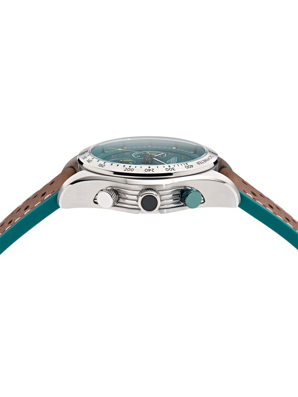 Aston Martin MTRS1F501 – muški hronograf koji spaja luksuz i trkački duh brenda. Kućište od nerđajućeg čelika prečnika 42mm, podium zeleni brojčanik sa tahimetrom i osvetljenim kazaljkama, te perforirana braon kožna narukvica sa zelenom silikonskom poleđinom čine savršen spoj performansi i stila. Vodootpornost 100m i mineralno staklo sa safirnom prevlakom garantuju izdržljivost i eleganciju.