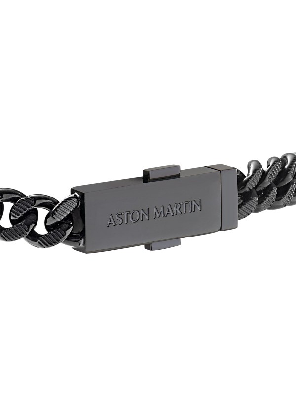 Aston Martin MJIUF5BL3 – muška narukvica od nerđajućeg čelika 316L u gun metal boji, sa karikama i pločicom sa ugraviranim logotipom ASTON MARTIN. Luksuzan i moderan detalj za prefinjen stil. Dužina: 20 cm (veličina L).