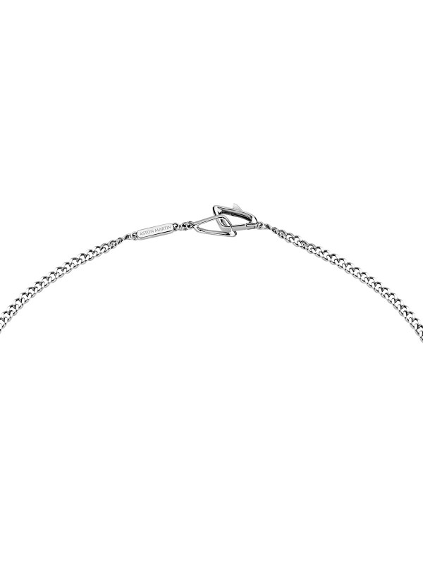 Aston Martin MJIBF5NU0 – elegantna muška ogrlica izrađena od nerđajućeg čelika 316L u boji srebra. Minimalističkog dizajna sa pločicom od brušenog čelika na kojoj je ugraviran natpis “Aston Martin EST 1913”. Kombinacija prefinjenosti i snage, ova ogrlica odražava bezvremenski duh luksuza i preciznosti karakterističan za Aston Martin brend. Dužina: 60 cm.