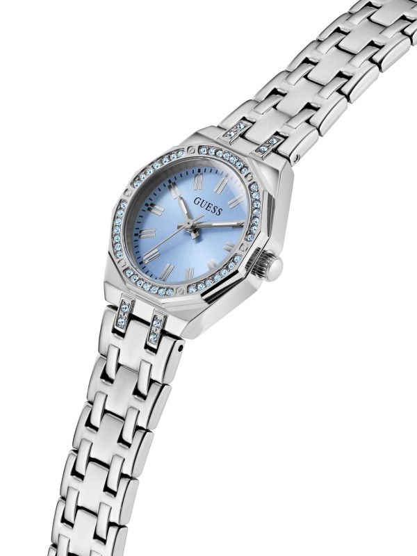 GUESS GW1010L1 – elegantan ženski elegantni sat iz kolekcije Fall 2025. Kućište i narukvica izrađeni su od visokokvalitetnog nerđajućeg čelika, sa kvarcni mehanizmom. U Boji Srebra i prepoznatljiv Guess dizajn čine ovaj model savršenim dodatkom svakoj odevnoj kombinaciji.