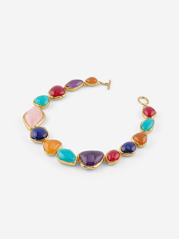 GUESS JUBN05300JWYGMCT/U – elegantna ženska ogrlica iz kolekcije . Izrađena od visokokvalitetnog legura metala u boji žutog zlata. Moderan dizajn koji se lako kombinuje sa dnevnim i večernjim stilom.