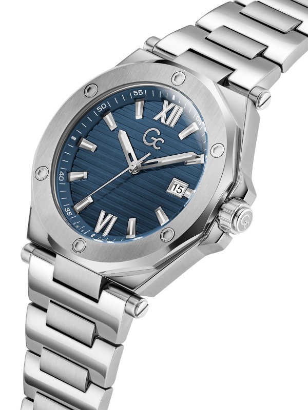 GC Z67001G7 – luksuzan muški elegantni sat iz kolekcije Fall 2025. Kućište i narukvica izrađeni su od visokokvalitetnog nerđajućeg čelika, sa kvarcni mehanizmom. U Boji Srebra i prepoznatljiv Gc dizajn čine ovaj model simbolom elegancije i stila.
