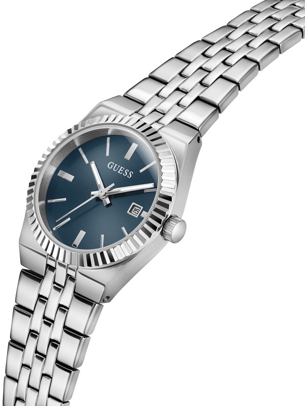 Guess VERA ženski sat u srebrnoj boji sa plavim sunray brojčanikom. Prečnik 32 mm, kvarcni mehanizam i bezvremenski dizajn. Naruči online!
