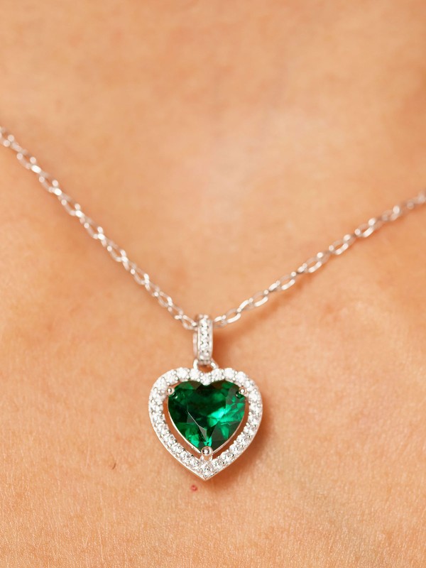 Brosway FANCY LIFE GREEN privezak od srebra 925 sa zelenim cirkonom u obliku srca. Hipoalergen i elegantan dizajn. Naruči online!