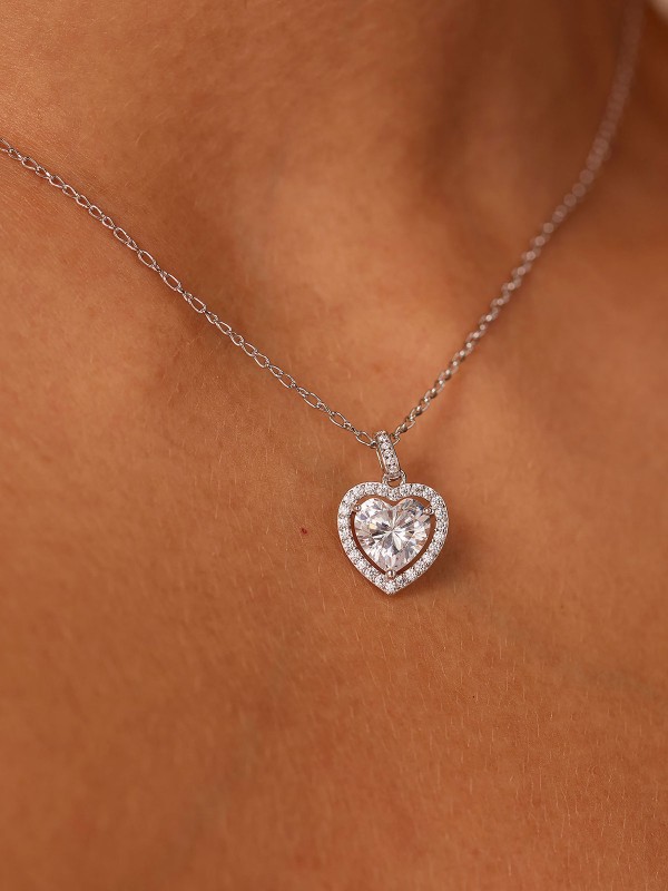 Ženski Brosway Fancy Infinity White privezak od srebra 925 sa cirkonima u obliku srca. Hipoalergen i elegantan dizajn. Naruči online!