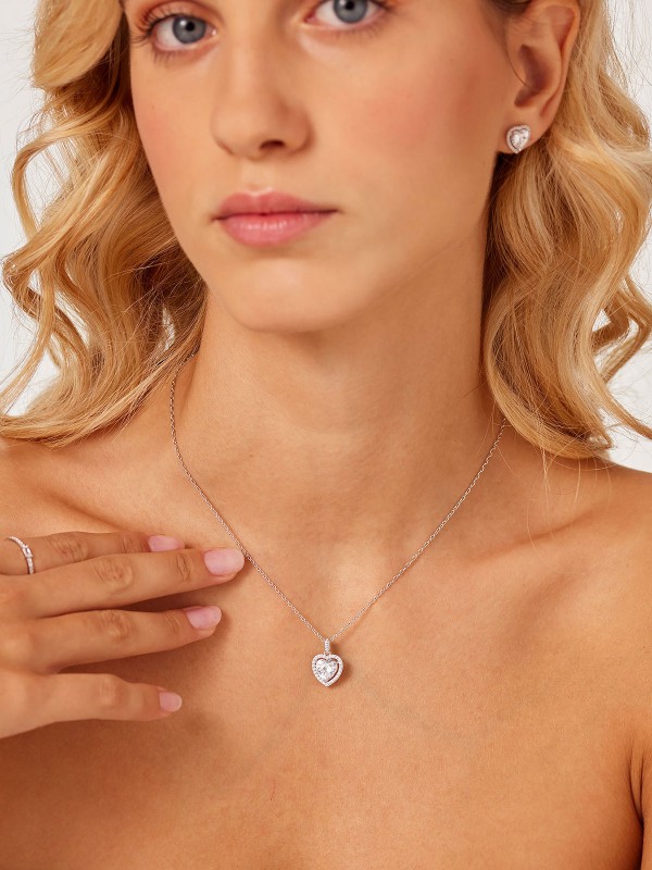 Ženski Brosway Fancy Infinity White privezak od srebra 925 sa cirkonima u obliku srca. Hipoalergen i elegantan dizajn. Naruči online!